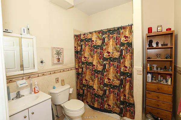 Rented by Town Residential | media 10