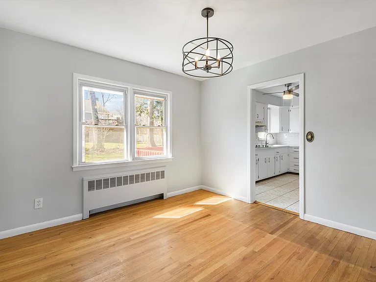 846 Hartsdale Rd — Photo 7