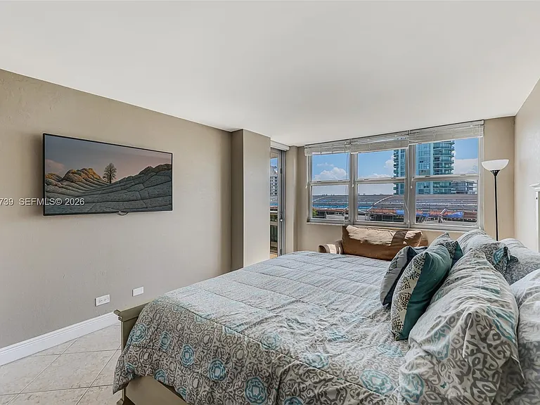 6039 Collins Ave #936 — Photo 27