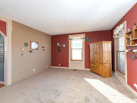 5th image of 722 S Oakwood Ave