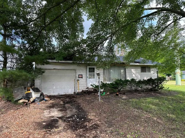 2725 Weigl Rd, Saginaw, MI 48609