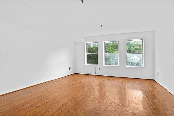 Sold by Hakeem Shahid, LREB | media 10