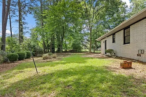 3 bed, 1496 sqft, $1,900 — Photo 4