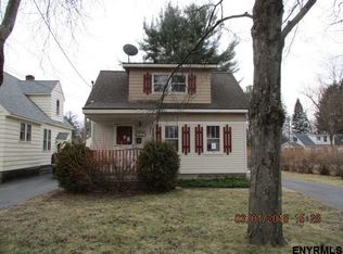 627 Charles St, Glenville, NY 12302