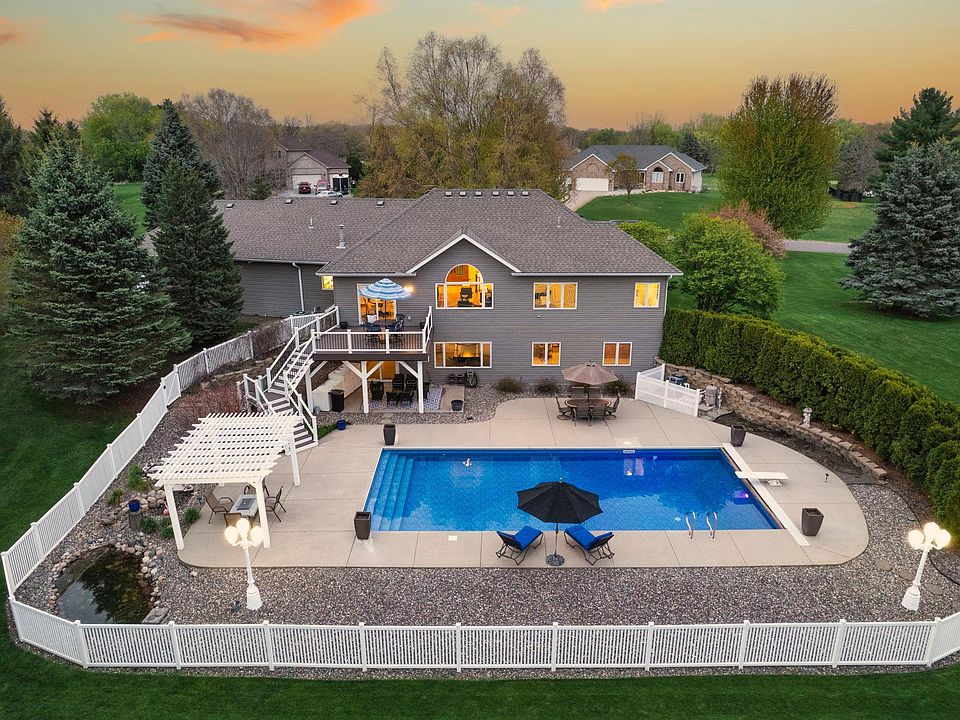 1st image of 652 136th Ln NE