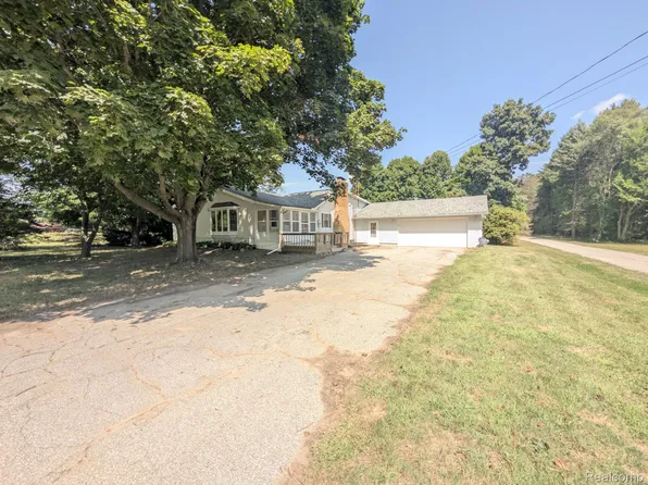 6240 W Wilson Rd, Clio, MI 48420