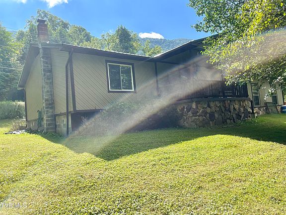 2nd image of 3113 Willis Rd