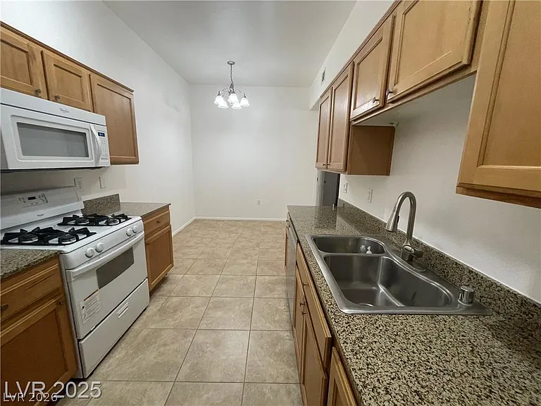 8985 S Durango Dr #1051 — Photo 7