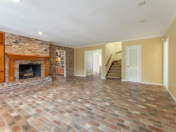 3rd image of 6477 Peggy St