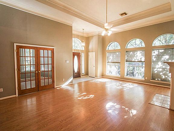 2nd image of 4131 Harwood Dr
