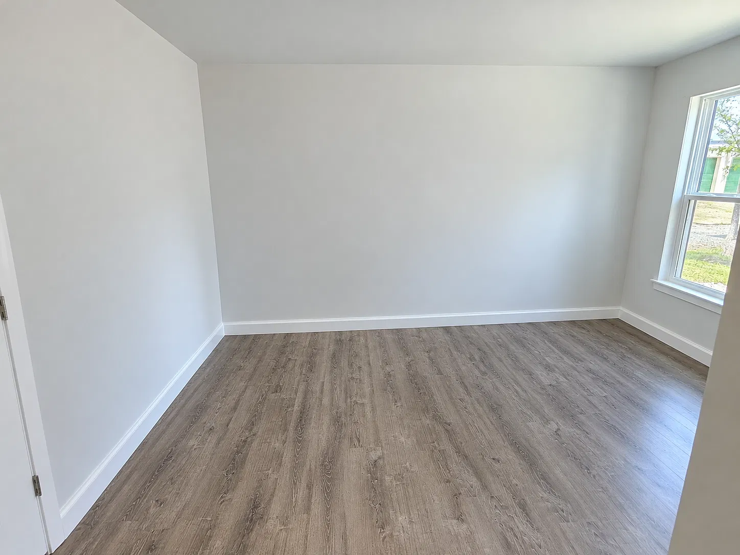 3 bed, 2.5 bath, 1400 sqft, $2,300 — Photo 4