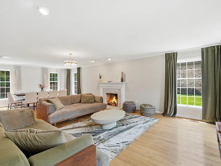 6306 Dunaway Ct — Photo 9