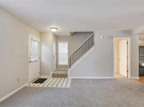 3532 Kennesaw Station Dr NW, Kennesaw, GA 30144