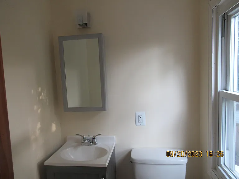 14118 Calumet Ave — Photo 11