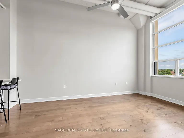 1001 Roselawn Ave #424 — Photo 4