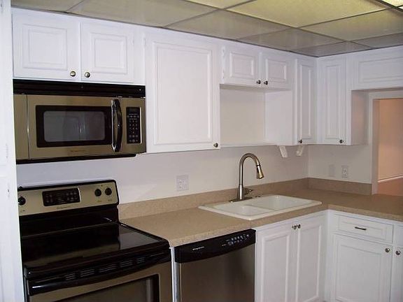 New Kitchen w/ Stainless Steel