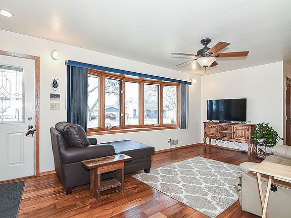 4th image of 2068 Carter Rd