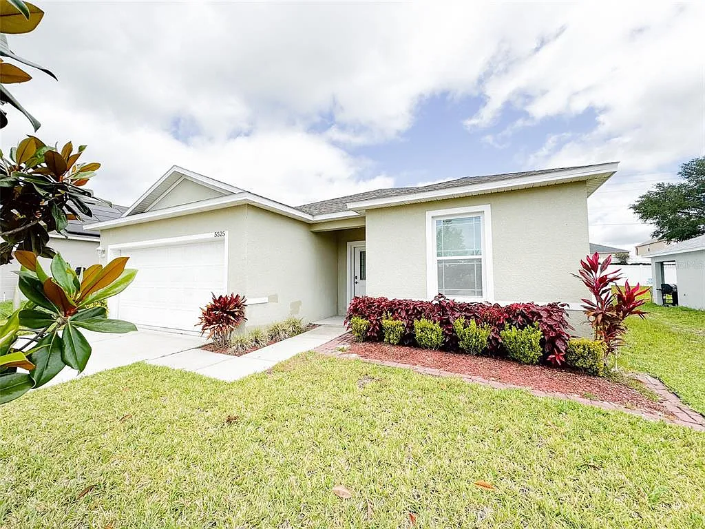 4 bed, 2.0 bath, 1835 sqft, $2,100 — Photo 3