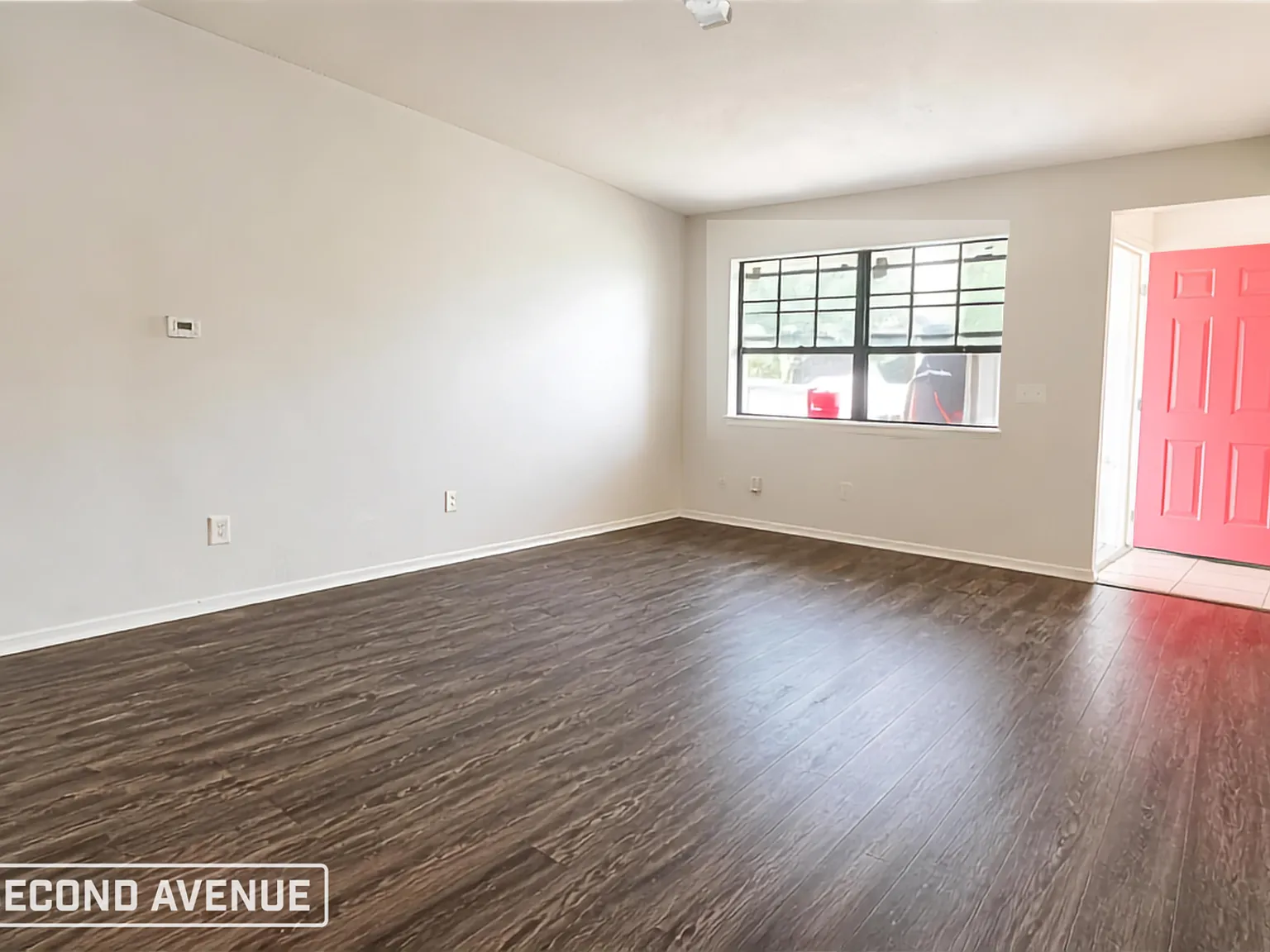 3 bed, 1.5 bath, 1217 sqft, $1,350 — Photo 4