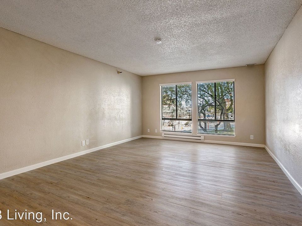 1st image of 240 N Bayshore Blvd APT 101