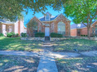9504 Rodeo Dr, Irving, TX 75063