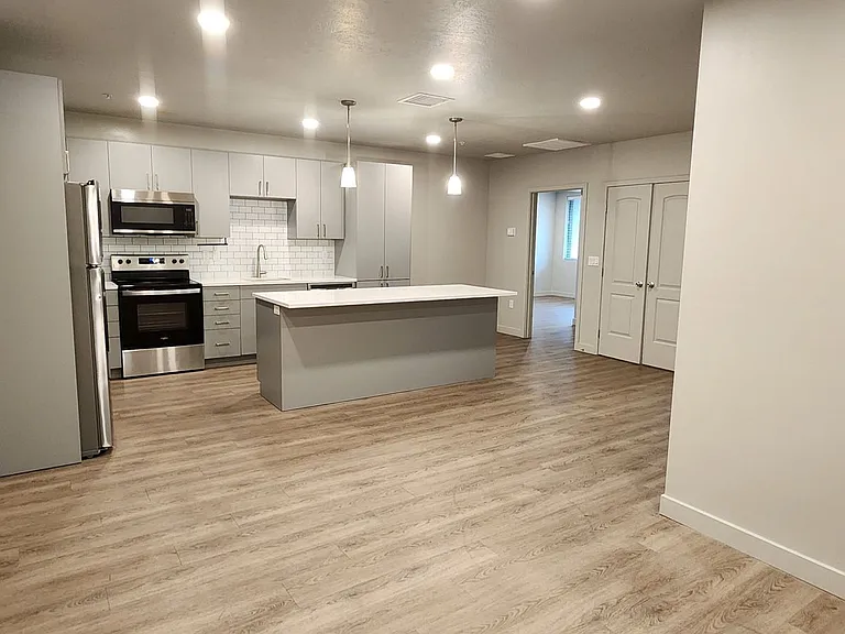 Parkview Lofts — Photo 3