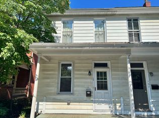 135 S Broad St, Lititz, PA 17543