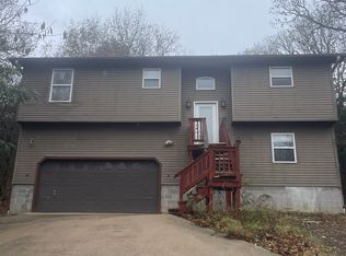 511 Tuttle Rd, Fayetteville, AR 72727