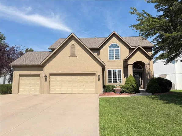 304 NE Hidden Valley Way, Lees Summit, MO 64064