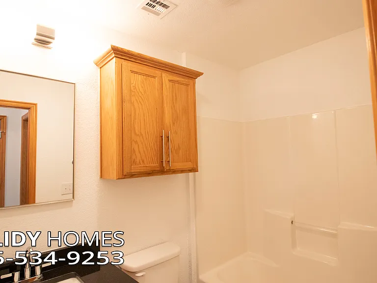 5004 SE 52nd St — Photo 27