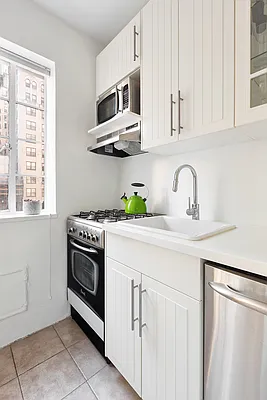 Sold by Compass | media 5