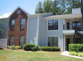 590 Windchase Ln, Stone Mountain, GA 30083
