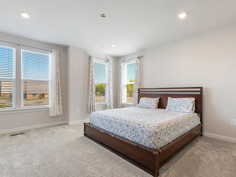 44504 Wolfhound Sq — Photo 13