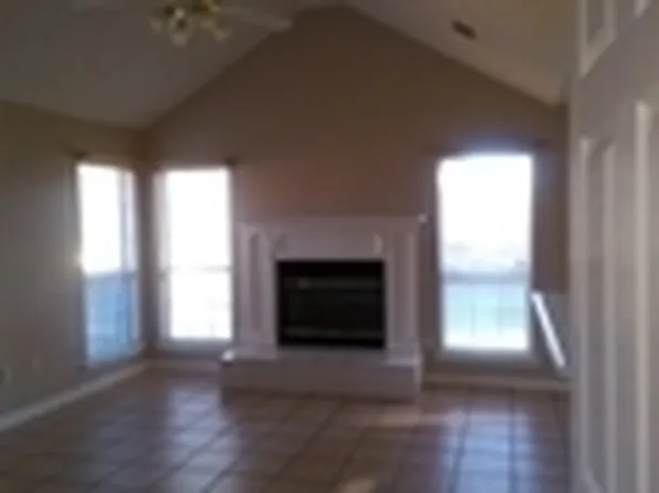 1115 Montclair Dr, Hinesville, GA 31313