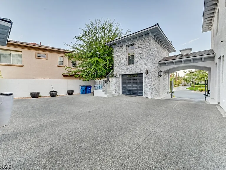 10212 Stone Briar Ct — Photo 27