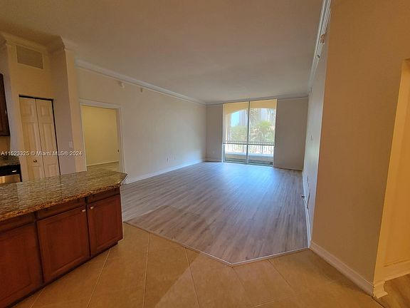 3rd image of 3001 NE 185th St APT 333