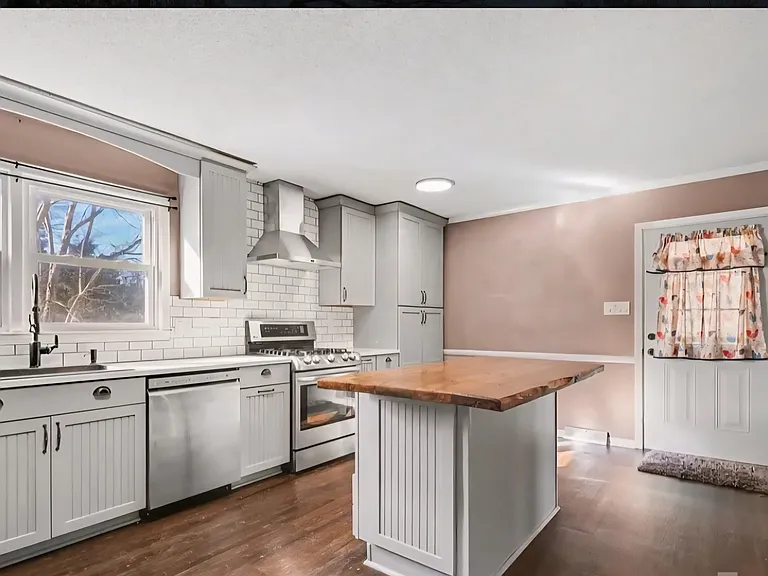 1691 Hands Mill Hwy — Photo 2
