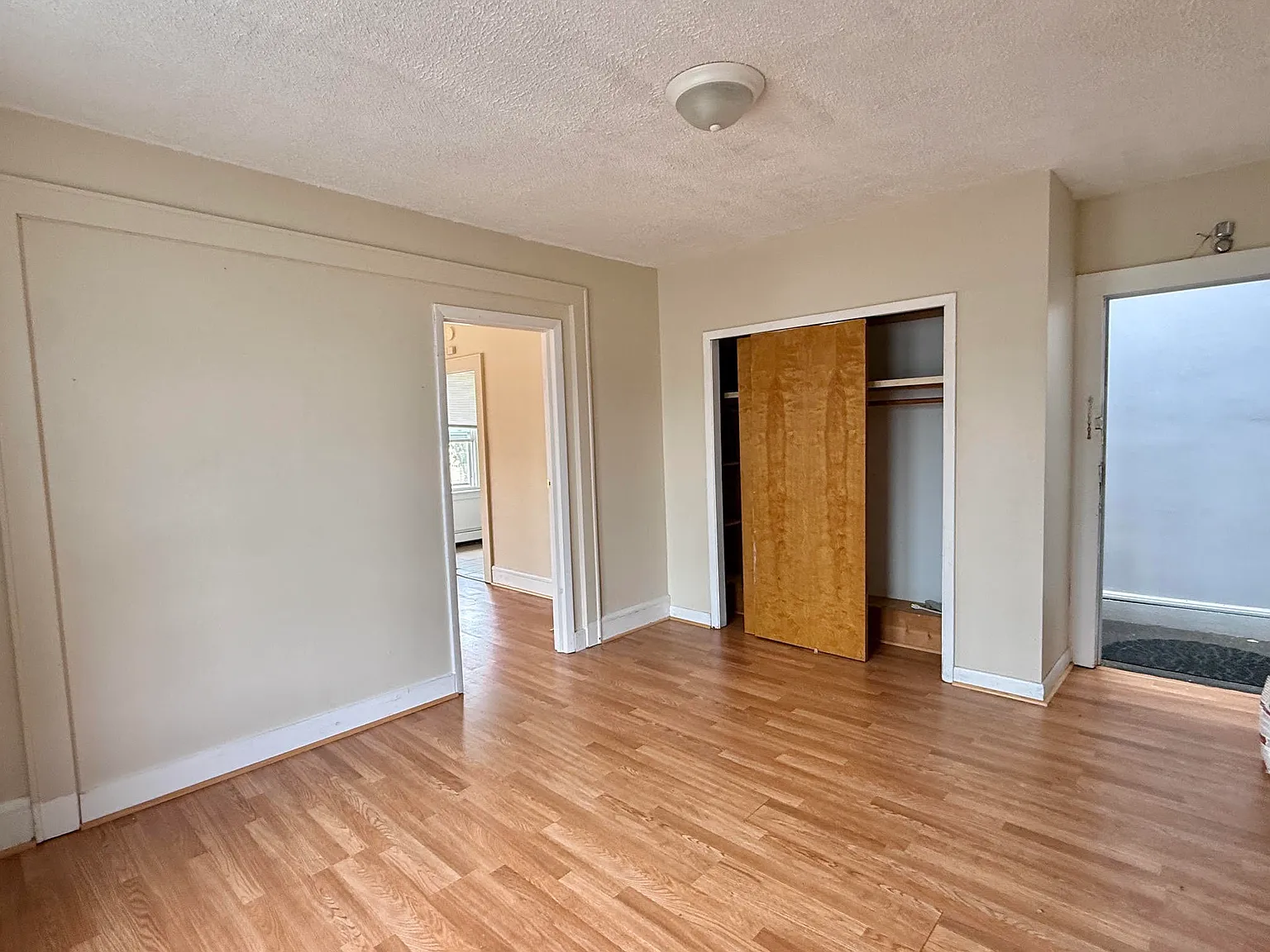 1 bed, 800 sqft, $1,550 — Photo 2