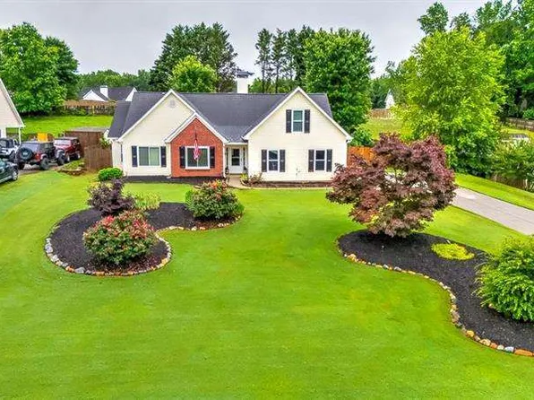 6145 Devonshire Dr, Flowery Branch, GA 30542