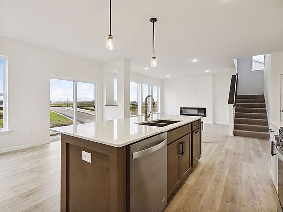 The Crestwood - Kitchen