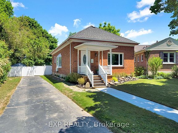 2nd image of 79 Heather Pl