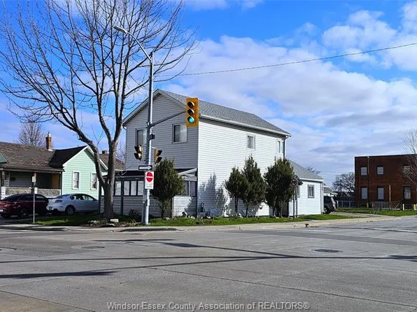 194 Glengarry Ave, Windsor, ON N9A 1P2