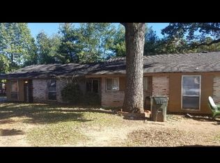 4716 Metro Park Ln #B, Hixson, TN 37343