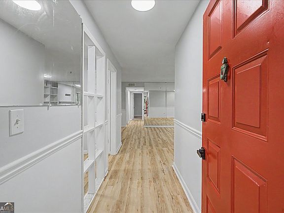 3rd image of 1508 Riverview Dr SE