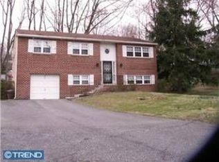 807 N Olive St, Media, PA 19063