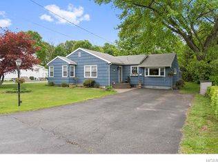 1146 Glen Rd, Shrub Oak, NY 10588