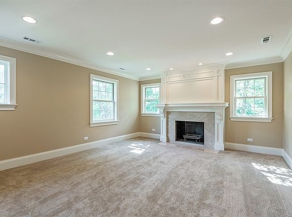 2nd image of 425 Orchard Ln