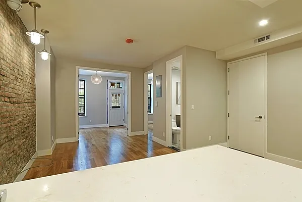 Rented by Spot It Realty LLC | media 27