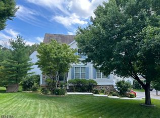 71 Winding Hill Dr, Hackettstown, NJ 07840