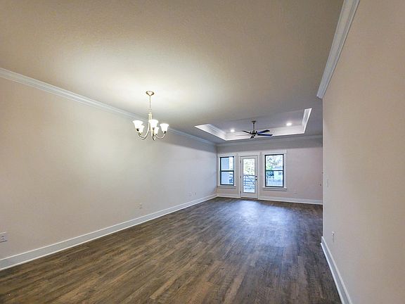 2nd image of 1870 Finch Ln